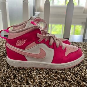 Nike Air Jordan mid SE pink